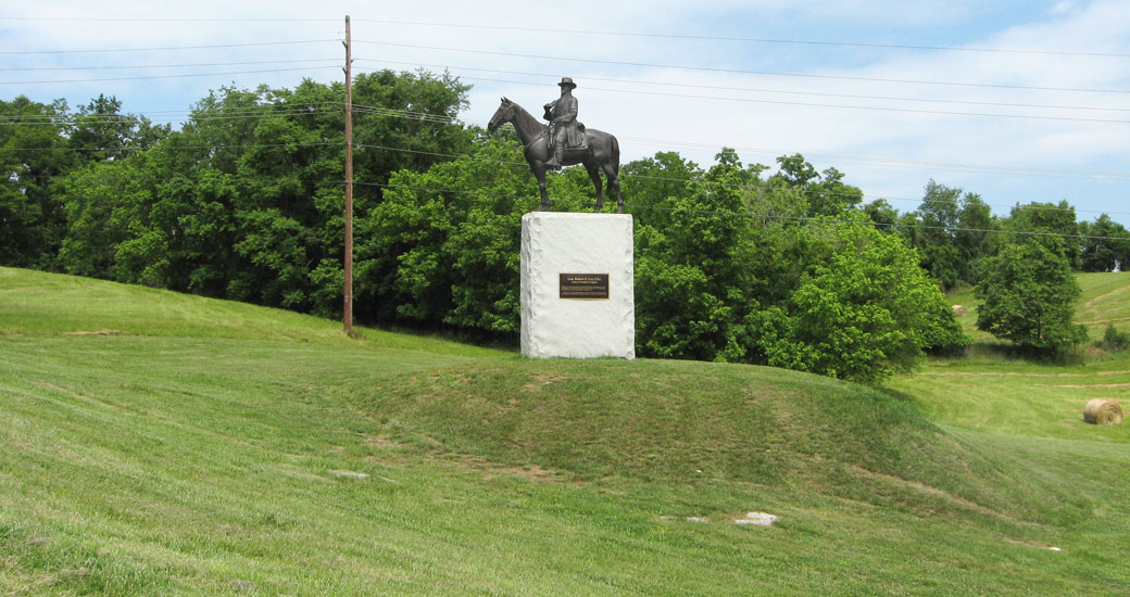 General Robert E. Lee monument at Antietam